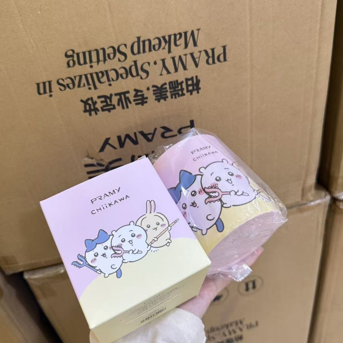 Chiikawa Co branded Makeup Bru - огляд і ціна Home Decor Organizer